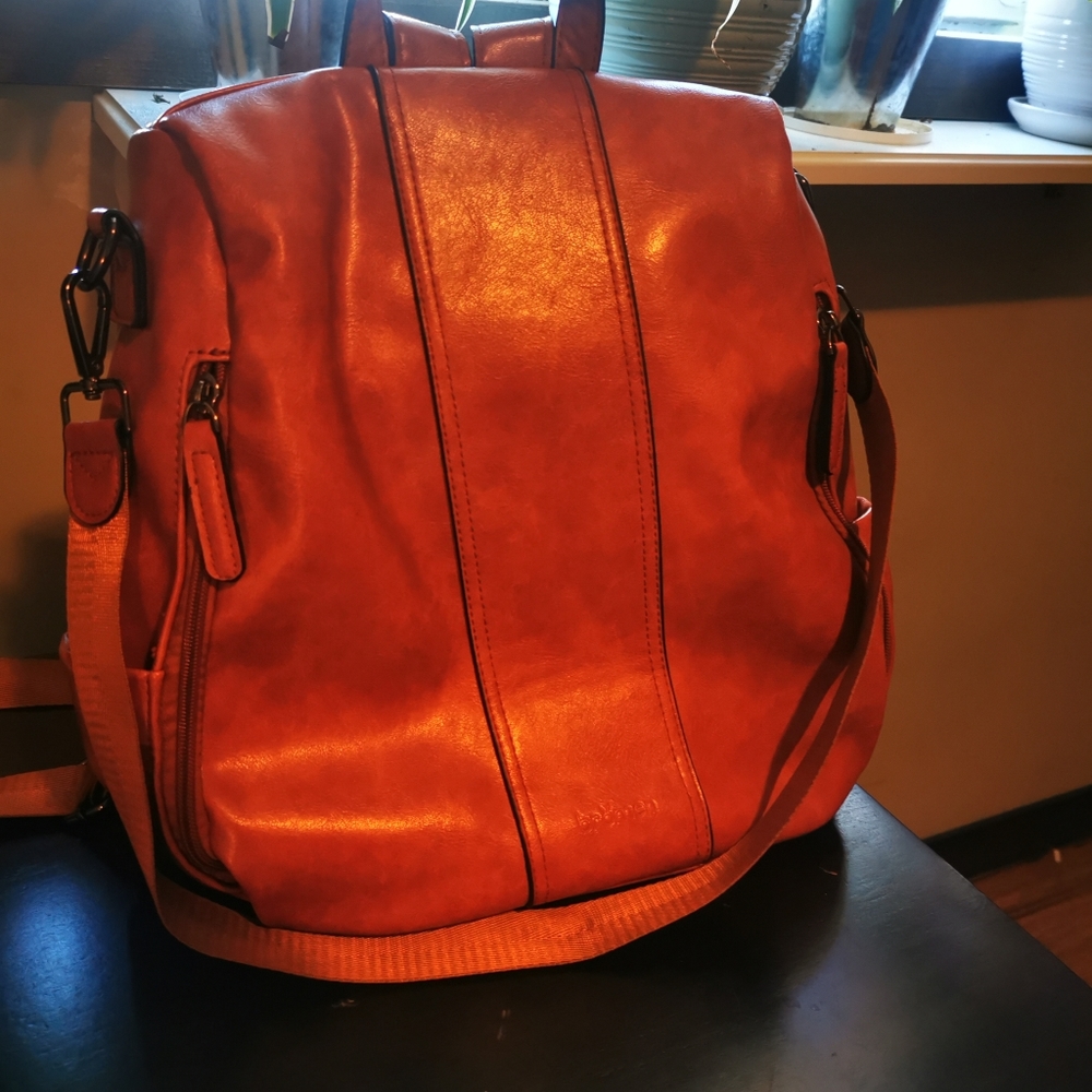 Anti-tampering Design Backpack - Picture 3 of 6